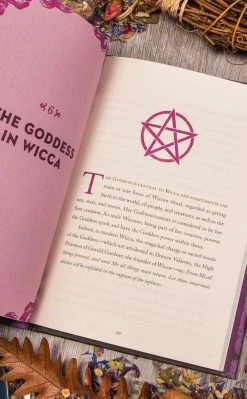 Occult Books A Little Bit Of Wicca: An Introduction To Witchcraft