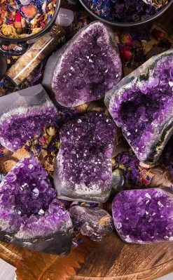 Crystals Witchcraft Amethyst Clusters With Polished Base