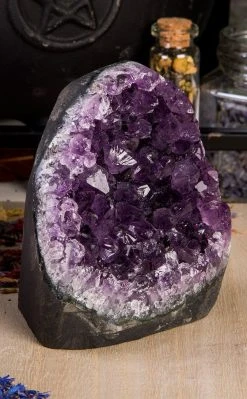 Crystals Witchcraft Amethyst Clusters With Polished Base
