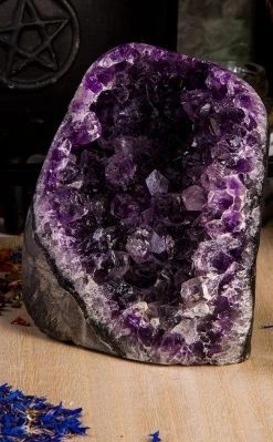 Crystals Witchcraft Amethyst Clusters With Polished Base