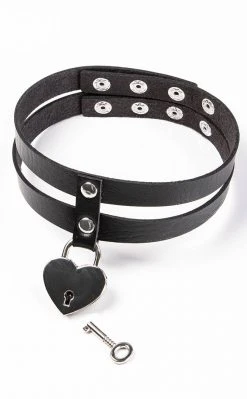 Cold Black Heart Captivated Lock Choker Accessories