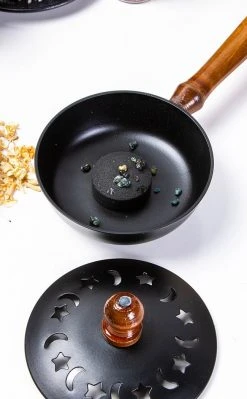 The Haunted Mansion Ceremonial Smoking Pan | Black