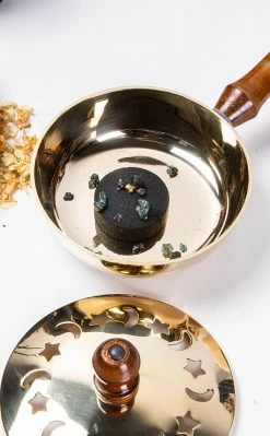 The Haunted Mansion Ceremonial Smoking Pan | Brass