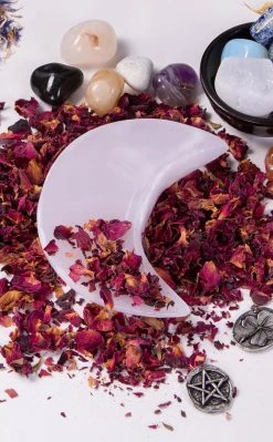 Crystals Witchcraft Crescent Moon Plate | Pink Calcite