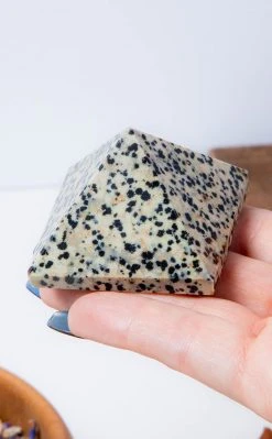 TB Dalmatian Jasper Pyramid