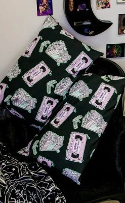 Drop Dead Gorgeous Fright Night Pillow Slip Set Home & Gifts