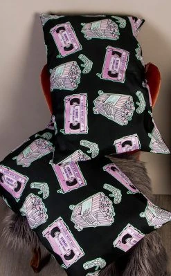 Drop Dead Gorgeous Fright Night Pillow Slip Set Home & Gifts