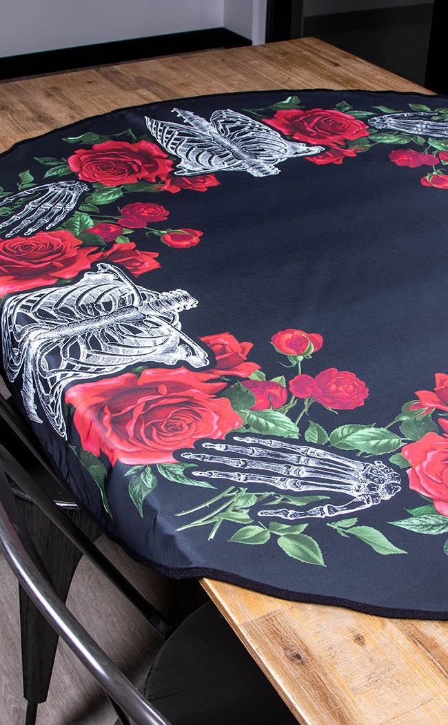 The Haunted Mansion Love You To Pieces Round Tablecloth 6 The Haunted Mansion Love You To Pieces Round Tablecloth