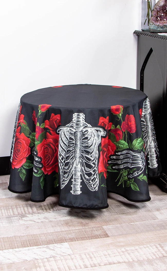 The Haunted Mansion Love You To Pieces Round Tablecloth 7 The Haunted Mansion Love You To Pieces Round Tablecloth