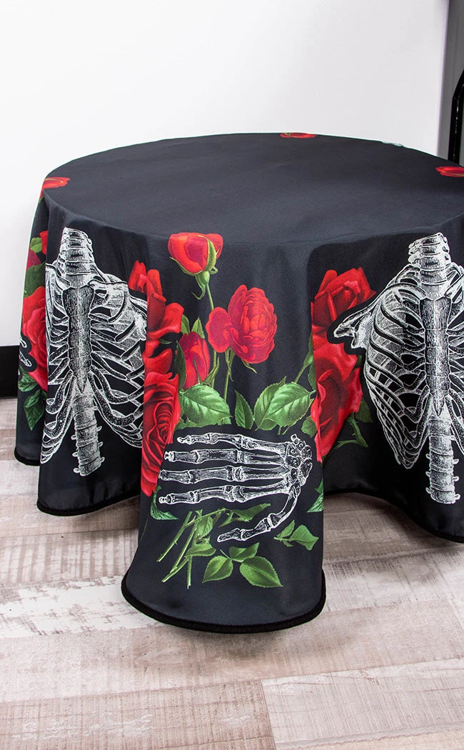 The Haunted Mansion Love You To Pieces Round Tablecloth 8 The Haunted Mansion Love You To Pieces Round Tablecloth