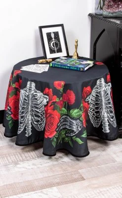 The Haunted Mansion Love You To Pieces Round Tablecloth