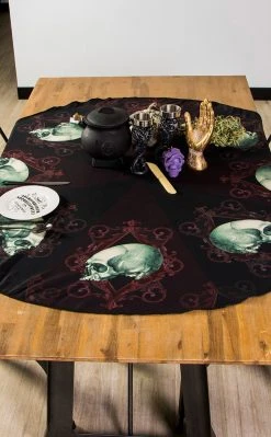 The Haunted Mansion Parlour Tricks Tablecloth | Round