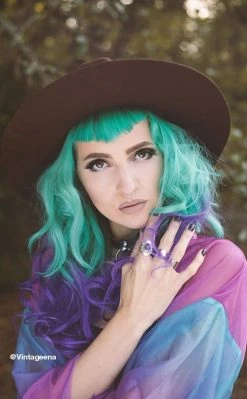 Manic Panic Beauty Siren's Song | Amplified Colour