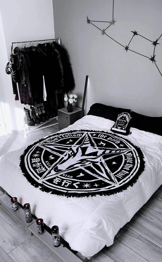 Killstar Home & Gifts Trailblazer Round Blanket 3 Killstar Home & Gifts Trailblazer Round Blanket