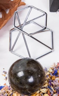 Crystals Witchcraft Twisted Crystal Ball Stand