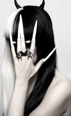 Rogue & Wolf Vlad's Pet Ring In Black