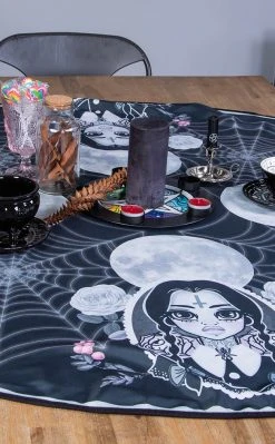 Rose Demon Wednesday Tablecloth | Round